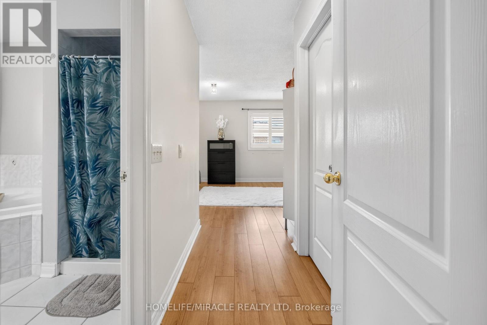 967 Ledbury Crescent, Mississauga, Ontario  L5V 2R3 - Photo 20 - W12836910