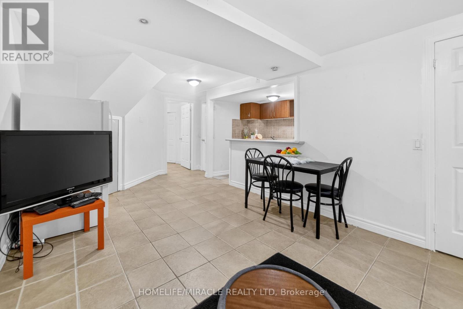 967 Ledbury Crescent, Mississauga, Ontario  L5V 2R3 - Photo 37 - W12836910