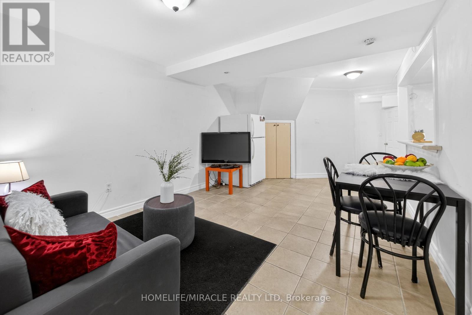 967 Ledbury Crescent, Mississauga, Ontario  L5V 2R3 - Photo 38 - W12836910