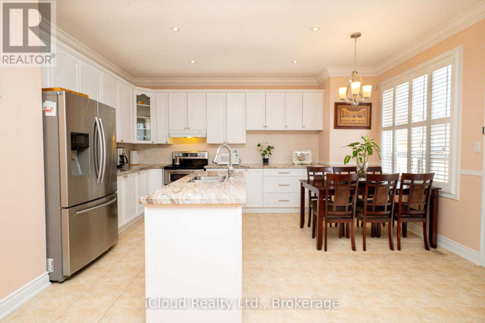 625 Laughren Crescent, Milton, Ontario  L9T 0G6 - Photo 13 - W12836918