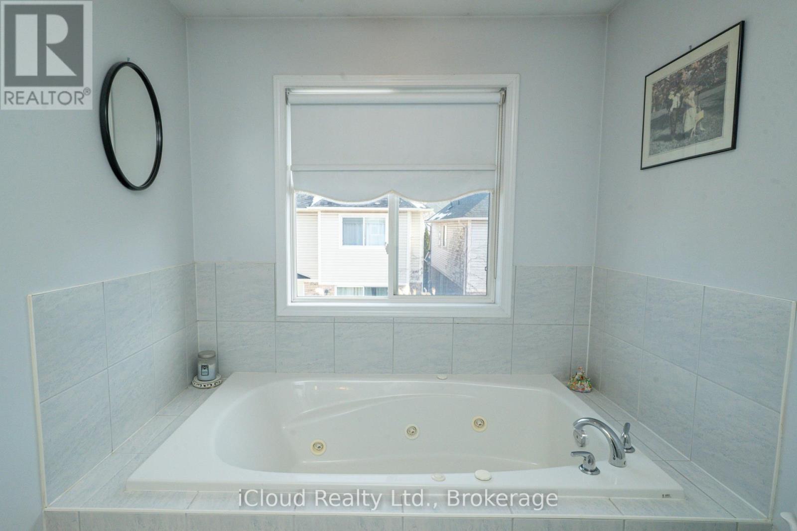 625 Laughren Crescent, Milton, Ontario  L9T 0G6 - Photo 27 - W12836918