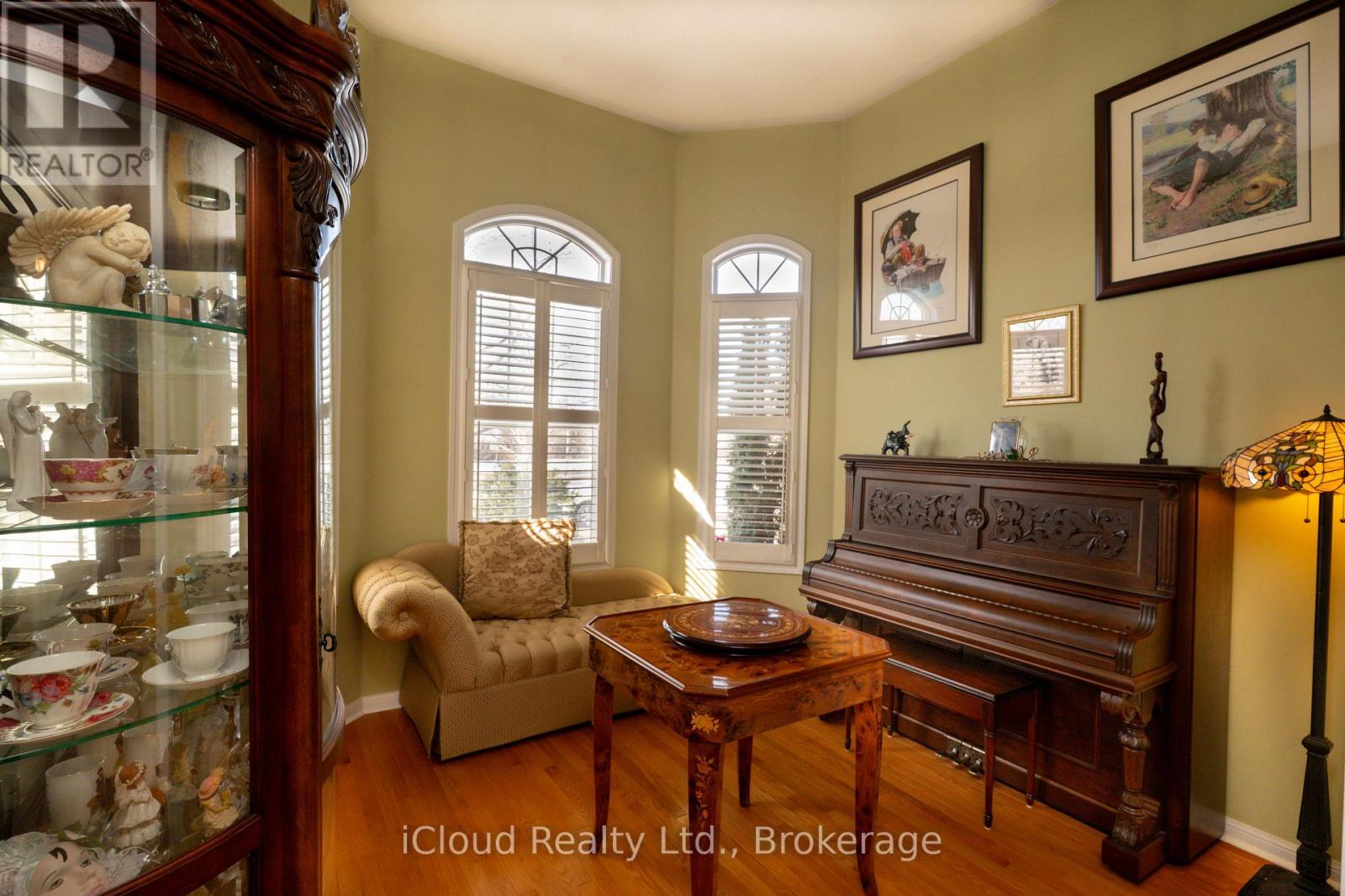 625 Laughren Crescent, Milton, Ontario  L9T 0G6 - Photo 5 - W12836918