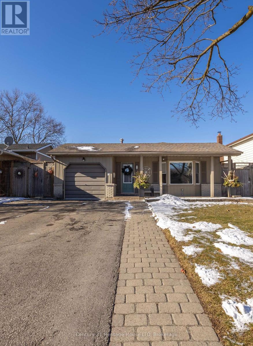 26 ROYAL ORCHARD CRESCENT, St. Catharines, Ontario