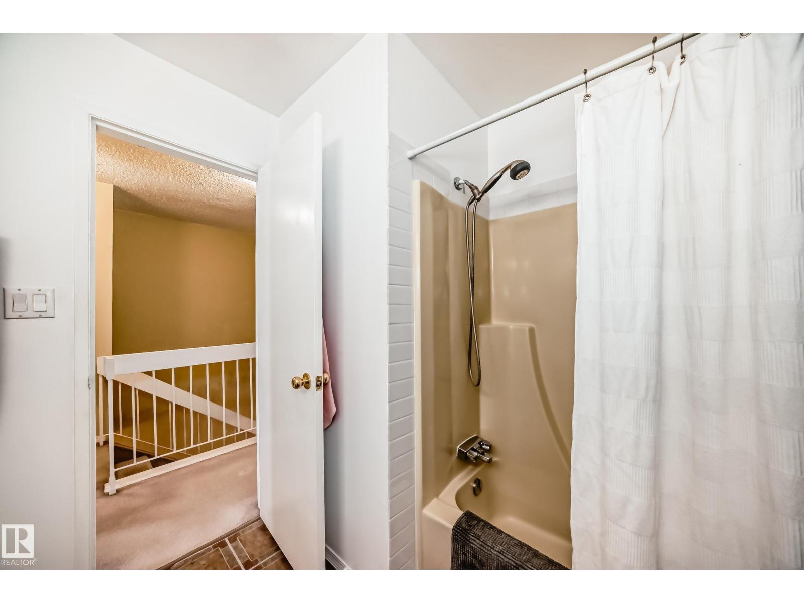 1049 Millbourne Rd E Nw, Edmonton, Alberta  T6K 2K2 - Photo 26 - E4475551