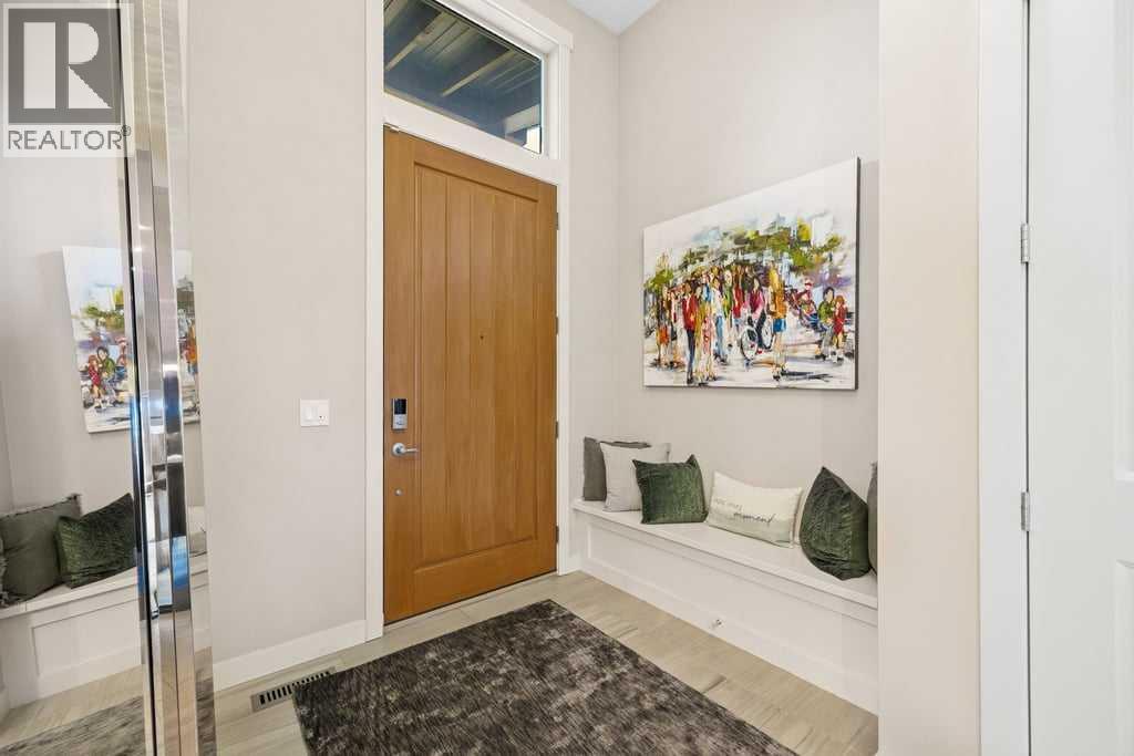 15 Cortina Villas Sw, Calgary, Alberta  T3H 0W8 - Photo 3 - A2286681