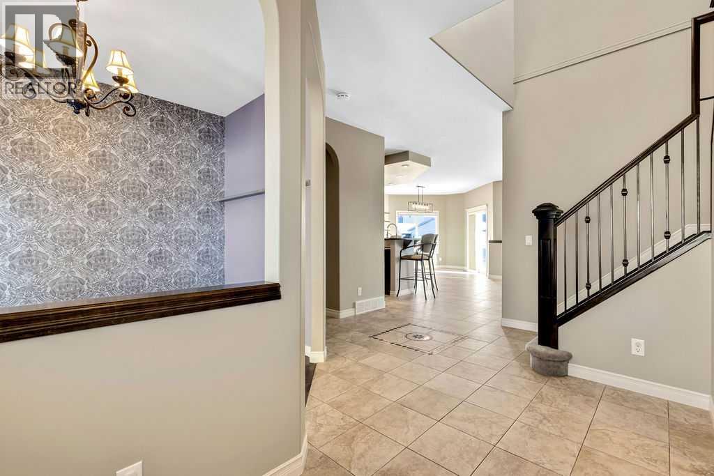 30 Drake Landing Road, Okotoks, Alberta  T1S 2M2 - Photo 3 - A2266398