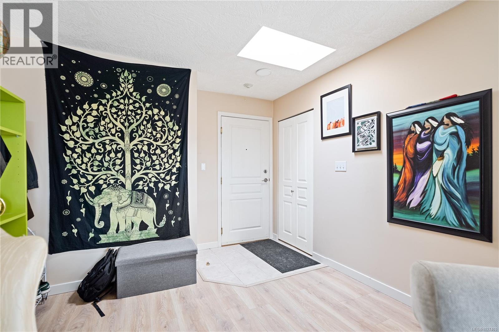 408 1025 Meares St, Victoria, British Columbia  V8V 3J7 - Photo 9 - 1027403