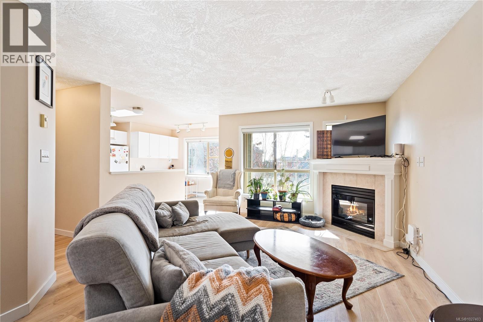 408 1025 Meares St, Victoria, British Columbia  V8V 3J7 - Photo 8 - 1027403