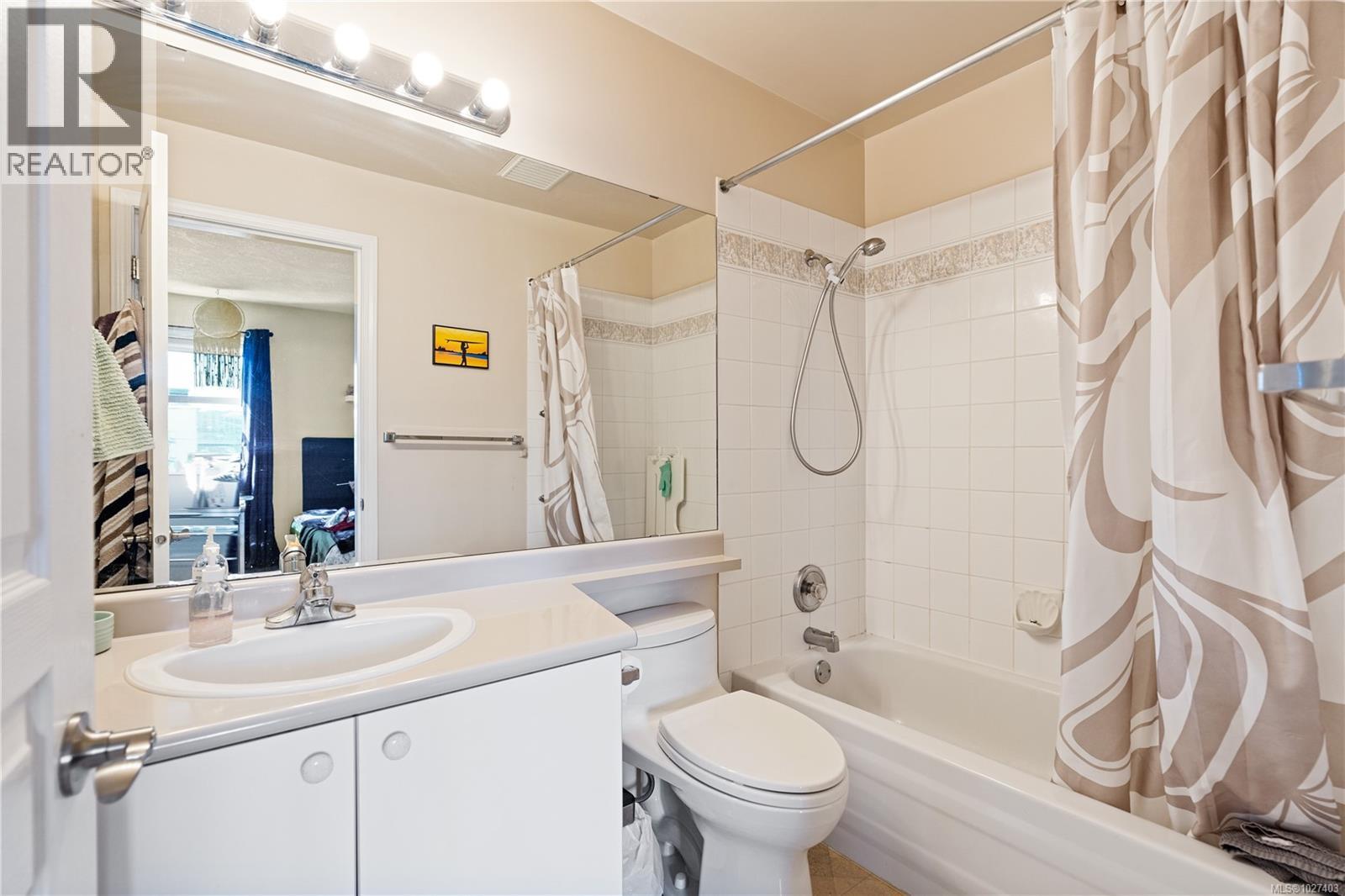 408 1025 Meares St, Victoria, British Columbia  V8V 3J7 - Photo 17 - 1027403