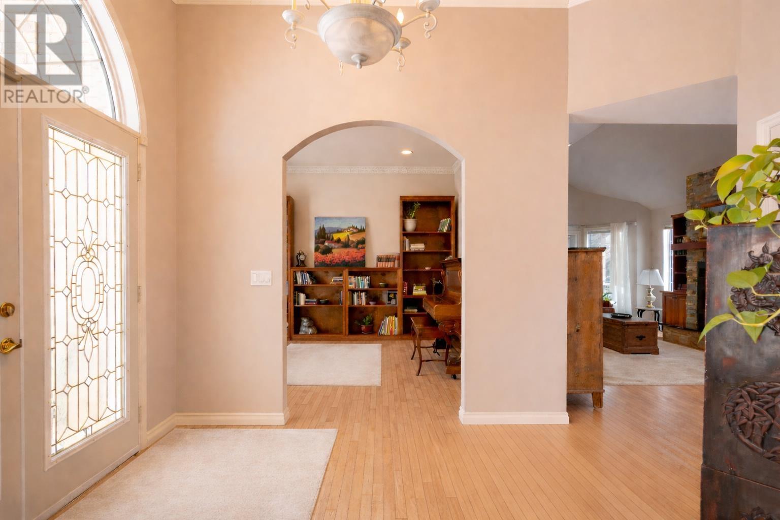 1866 Oliver Rd, Thunder Bay, Ontario  P7G 1P1 - Photo 3 - TB2600302