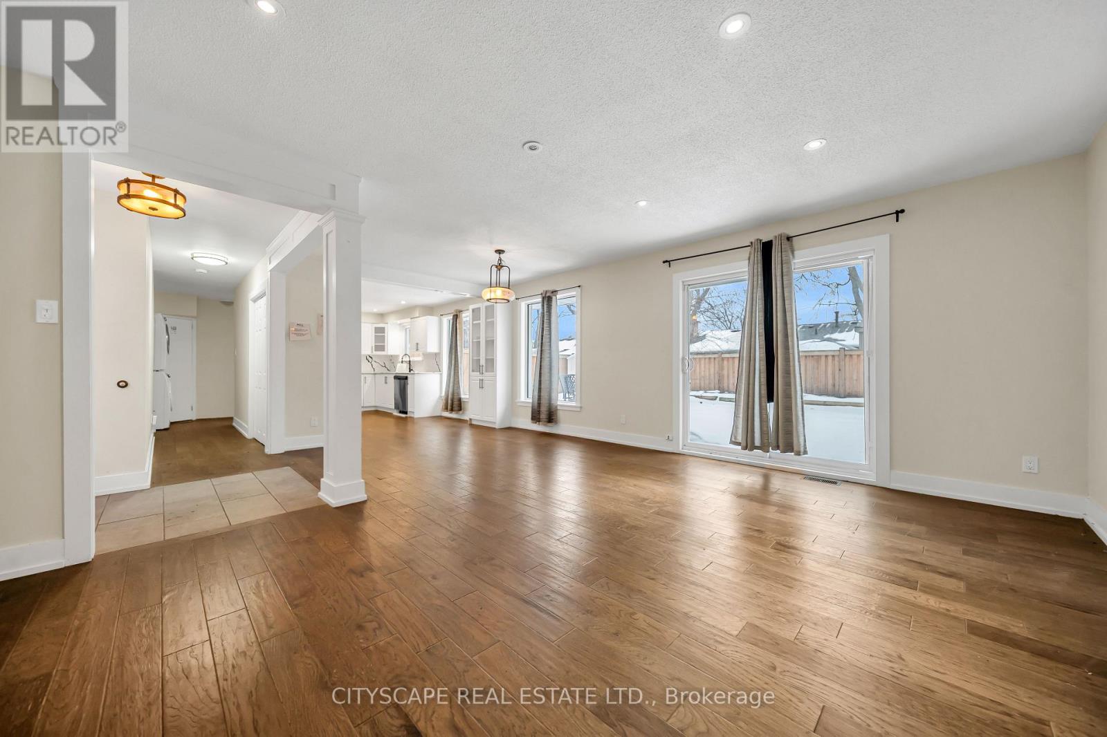 84 Bartley Bull Parkway, Brampton, Ontario  L6W 2J6 - Photo 9 - W12836850