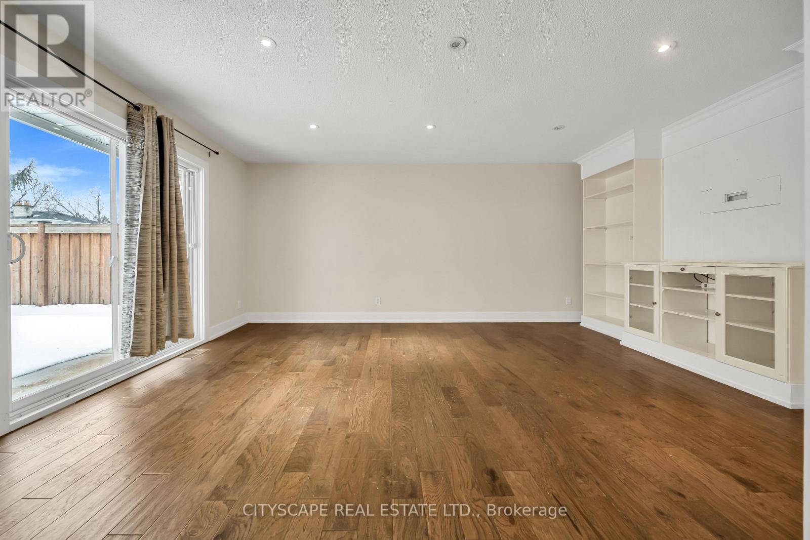 84 Bartley Bull Parkway, Brampton, Ontario  L6W 2J6 - Photo 7 - W12836850