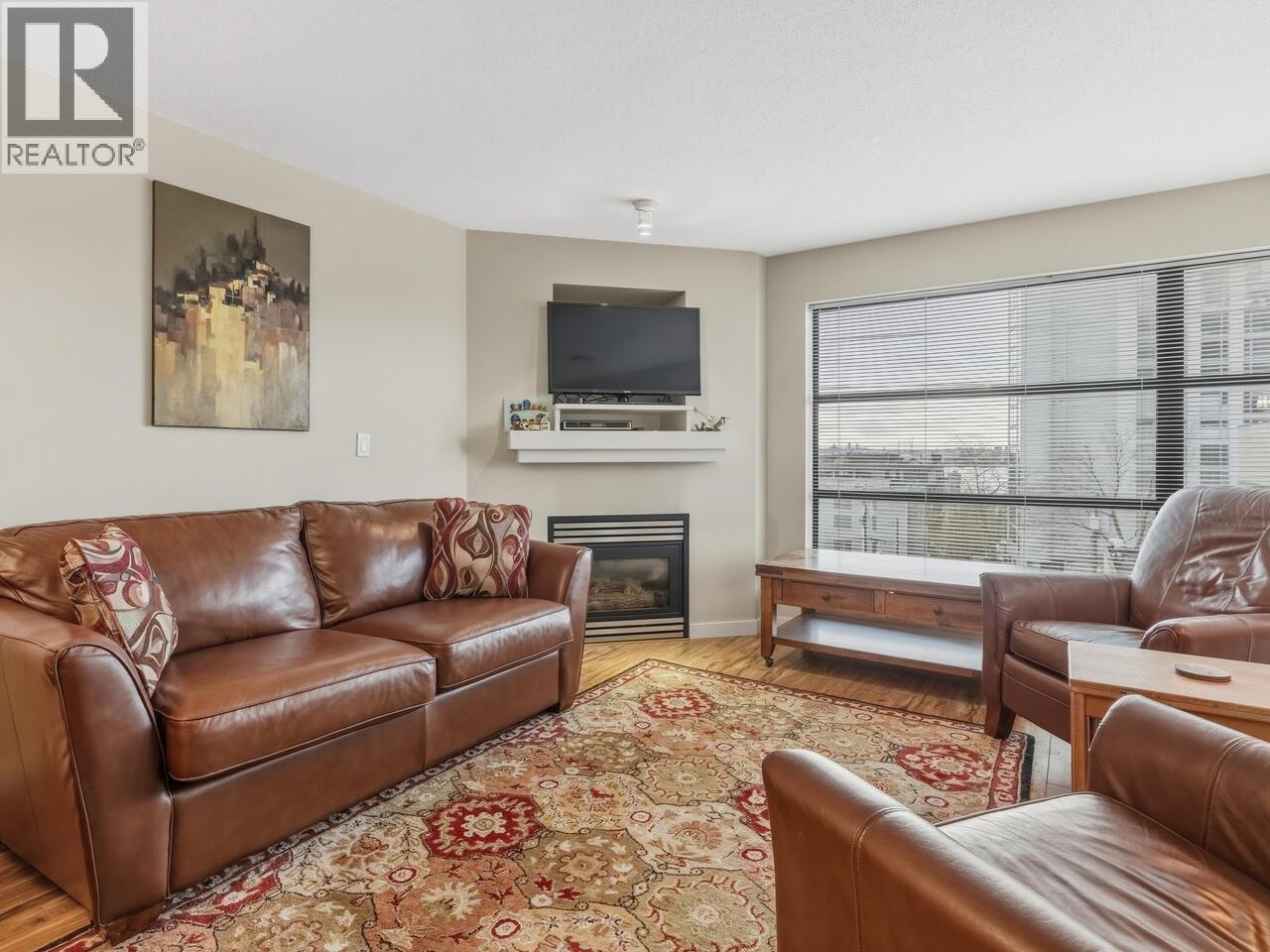 402 124 W 3rd Street, North Vancouver, British Columbia  V7M 1E8 - Photo 9 - R3095070