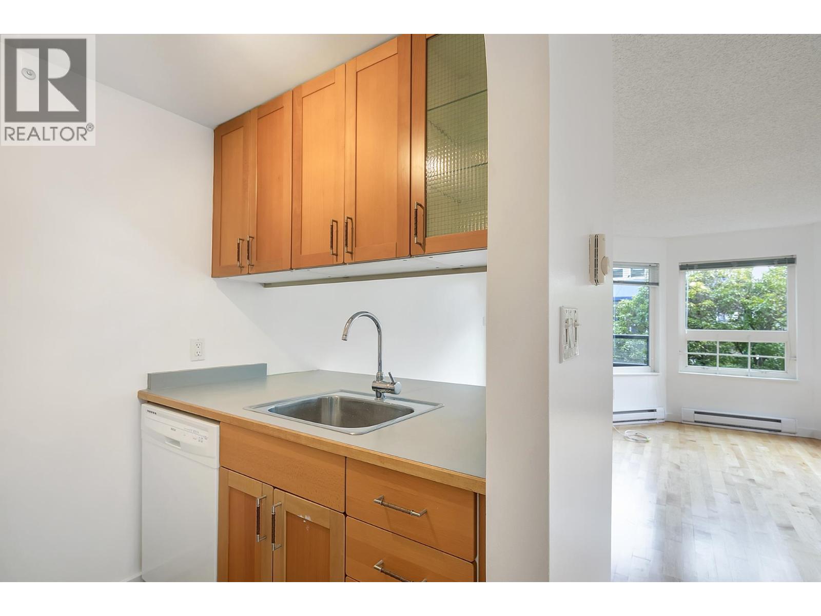 6 1101 W 8th Avenue, Vancouver, British Columbia V6H 1C5 - Photo 10 - R3095079