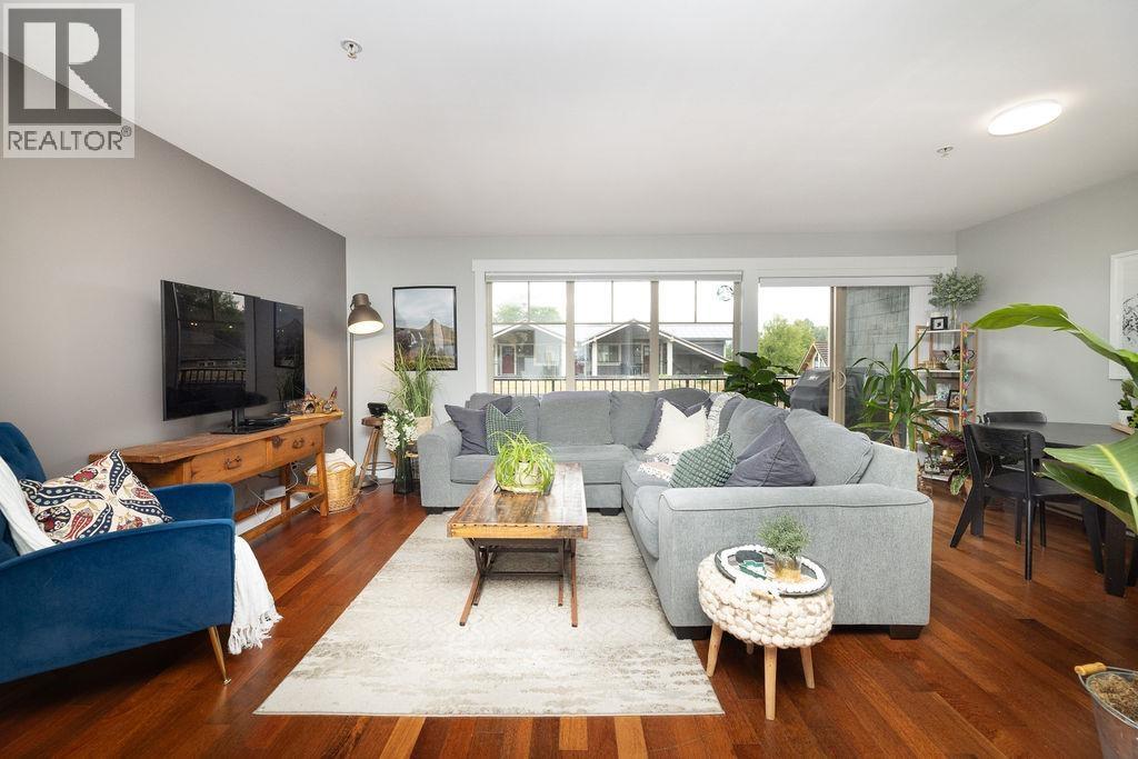 105 414 Gower Point Road, Gibsons, British Columbia  V0N 1V5 - Photo 2 - R3095110