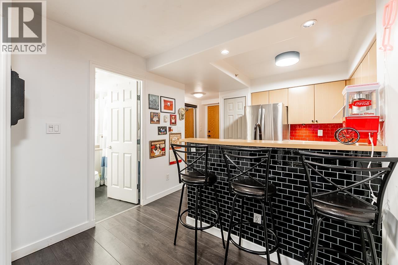 706 680 Clarkson Street, New Westminster, British Columbia  V3M 6X9 - Photo 3 - R3095113