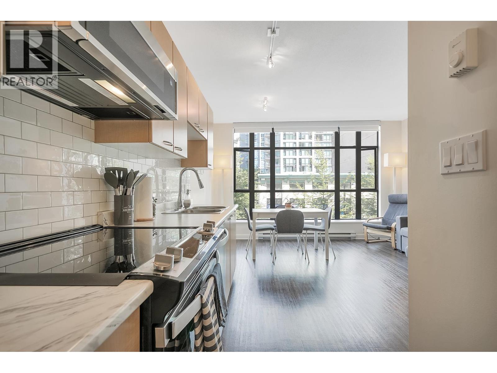 307 1249 Granville Street, Vancouver, British Columbia V6Z 1M5 - Photo 16 - R3095124