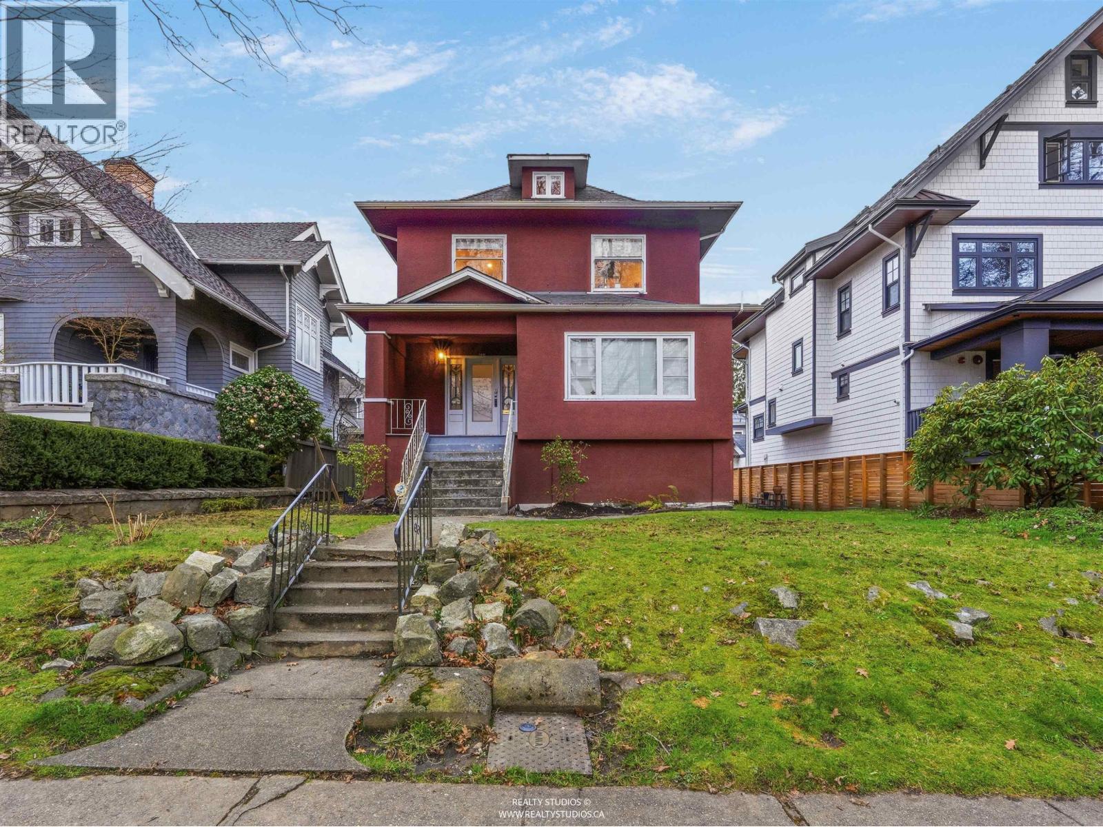 354 W 15th Avenue, Vancouver, British Columbia V5Y 1Y2 - Photo 1 - R3095086