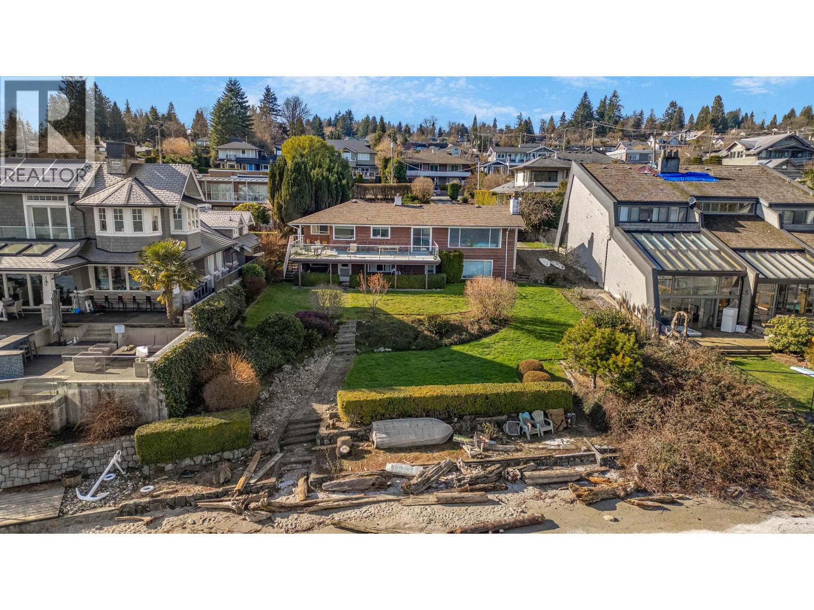 450 Beachview Drive, North Vancouver, British Columbia  V7G 1P7 - Photo 13 - R3095122