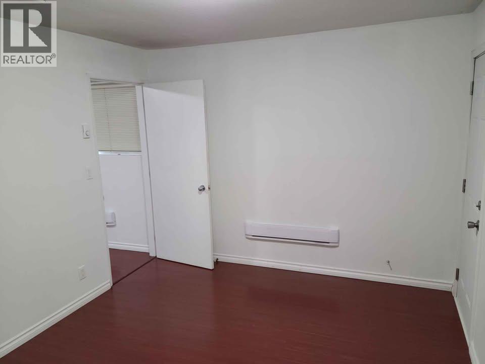 38xx Windermere St Vancouver, Vancouver, British Columbia V5R 2G4 - Photo 4 - R3095135