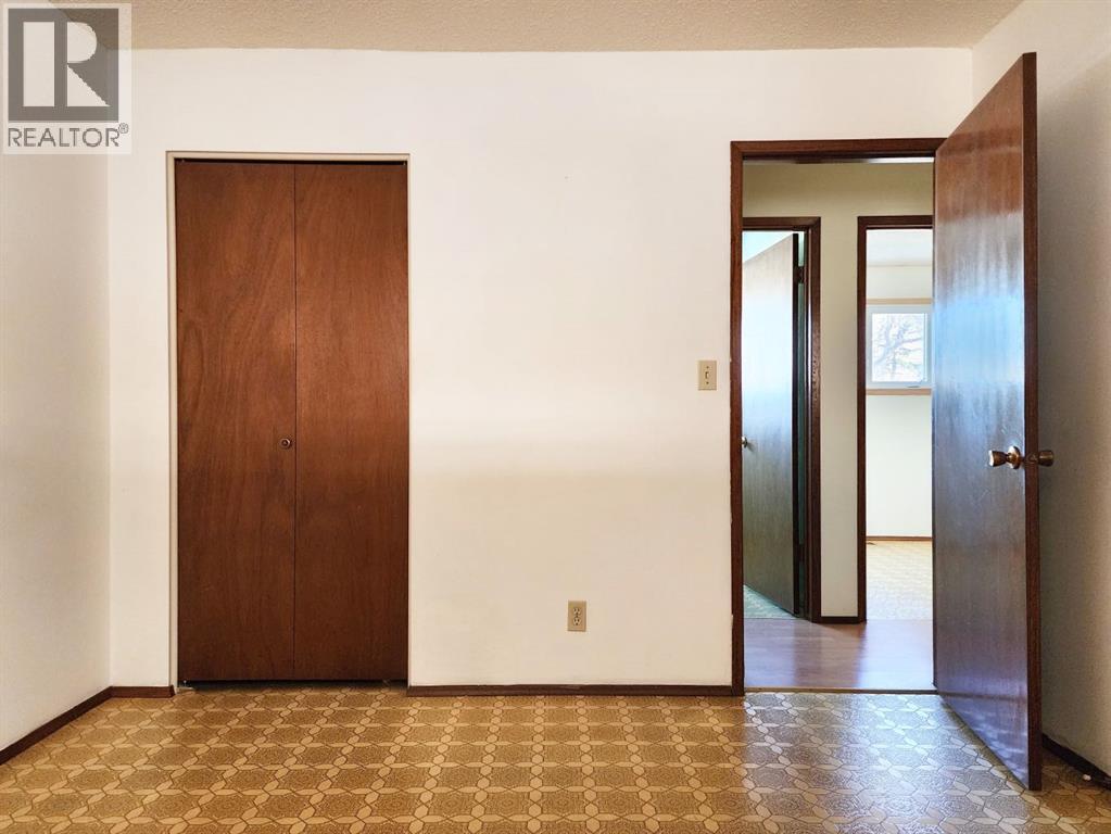 415 49 Avenue W, Claresholm, Alberta  T0L 0T0 - Photo 14 - A2288307