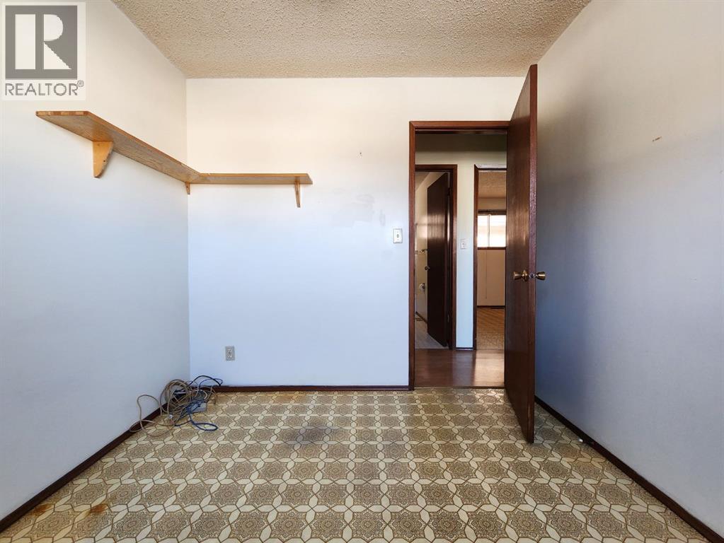 415 49 Avenue W, Claresholm, Alberta  T0L 0T0 - Photo 19 - A2288307