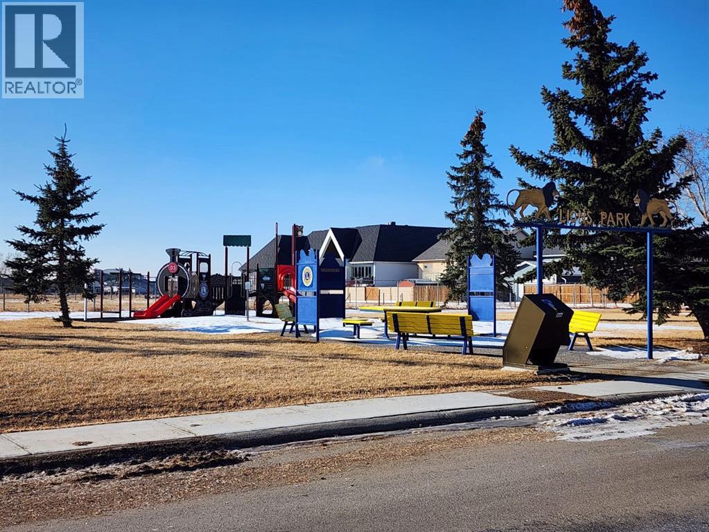 415 49 Avenue W, Claresholm, Alberta  T0L 0T0 - Photo 29 - A2288307