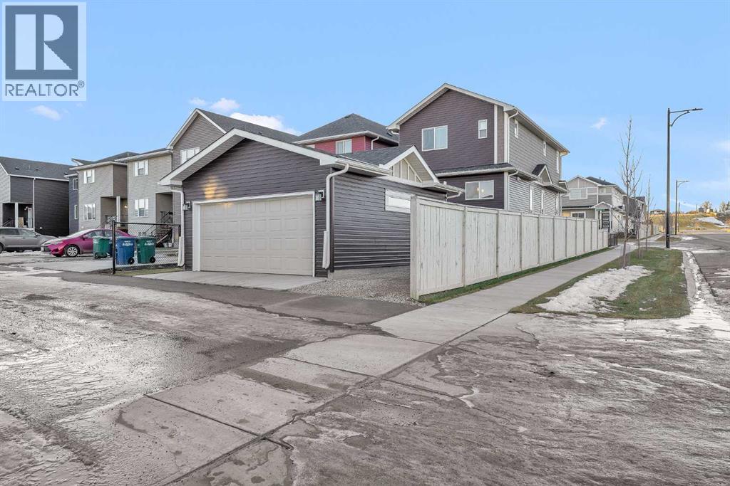 1100 Bayview Gardens Sw, Airdrie, Alberta  T4B 5K4 - Photo 31 - A2279185