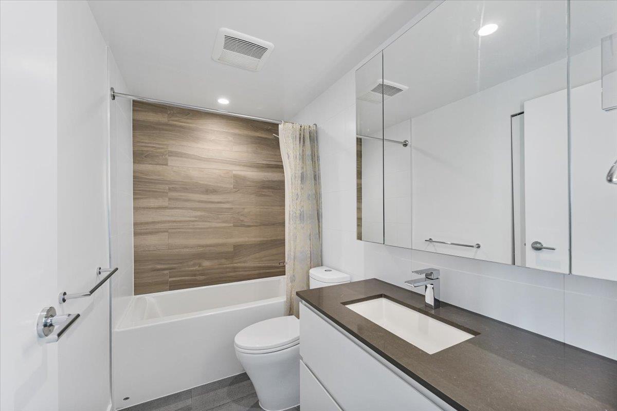 1212 13615 Fraser Highway, Surrey, British Columbia  V3T 0P7 - Photo 9 - R3093006