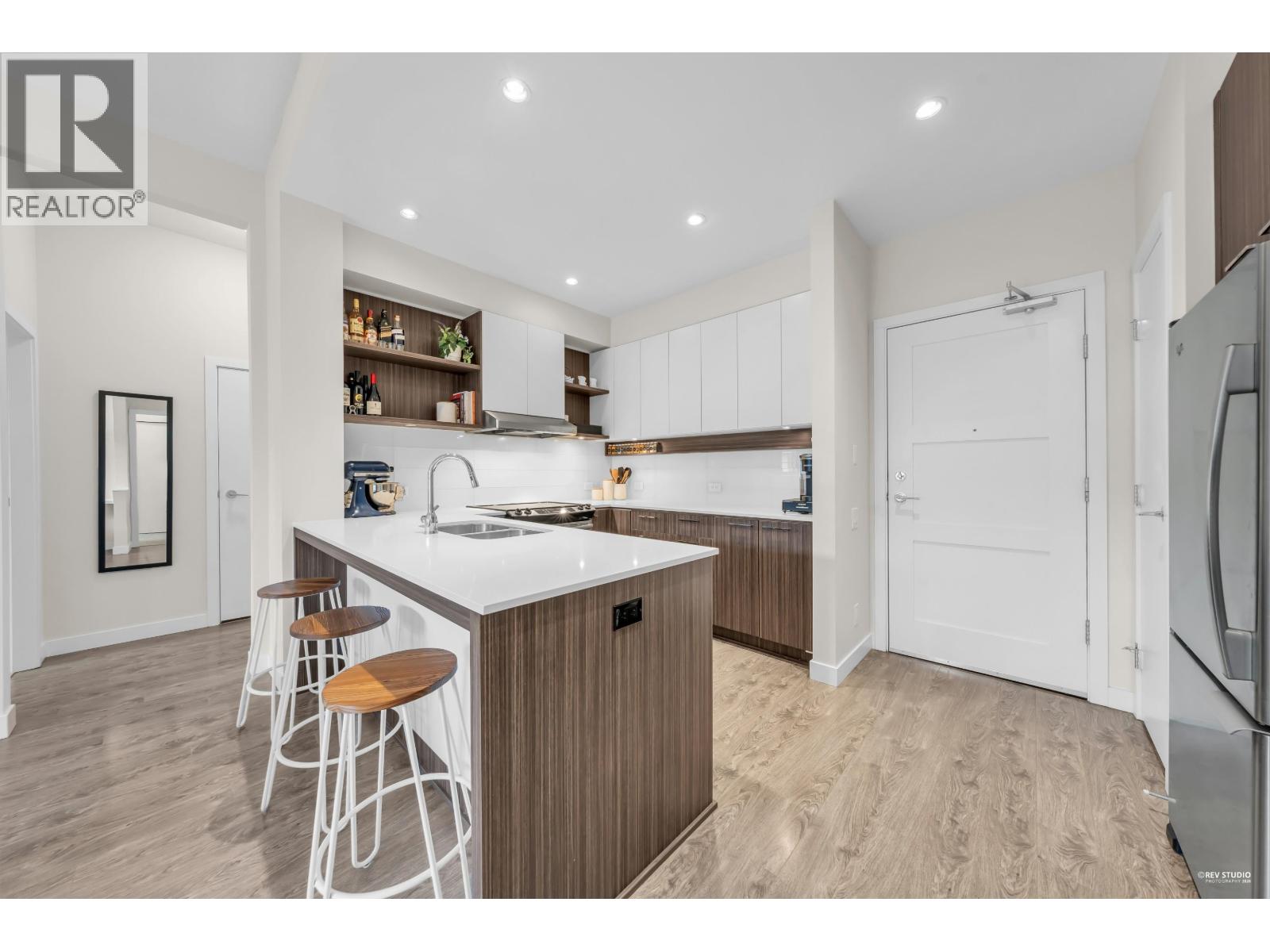 412 545 Foster Avenue, Coquitlam, British Columbia  V3J 0B3 - Photo 11 - R3095020