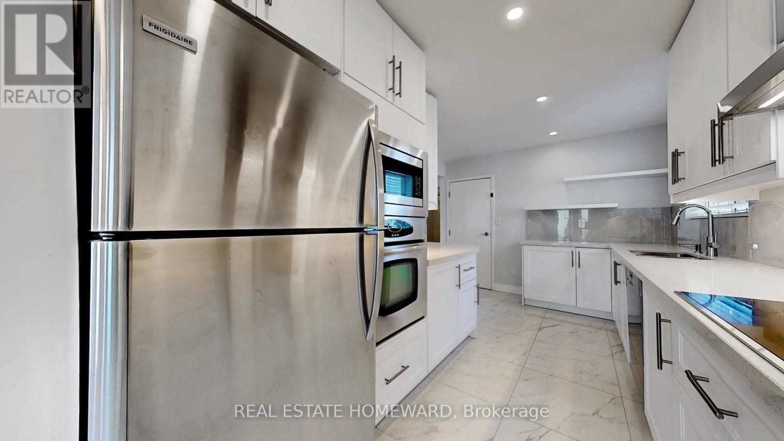 Main - 635 Mountview Place, Newmarket, Ontario  L3Y 3P8 - Photo 10 - N12836964