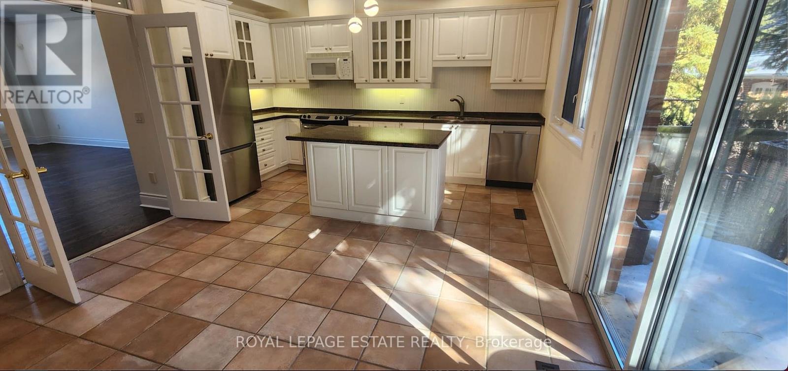 8 - 8038 Yonge Street, Vaughan, Ontario  L4J 1W3 - Photo 7 - N12831738