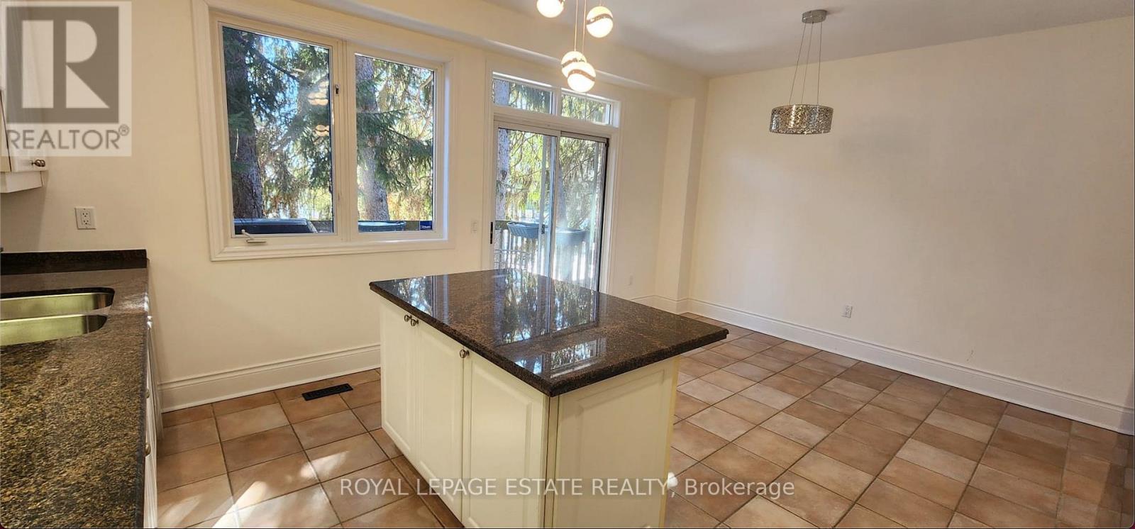 8 - 8038 Yonge Street, Vaughan, Ontario  L4J 1W3 - Photo 8 - N12831738