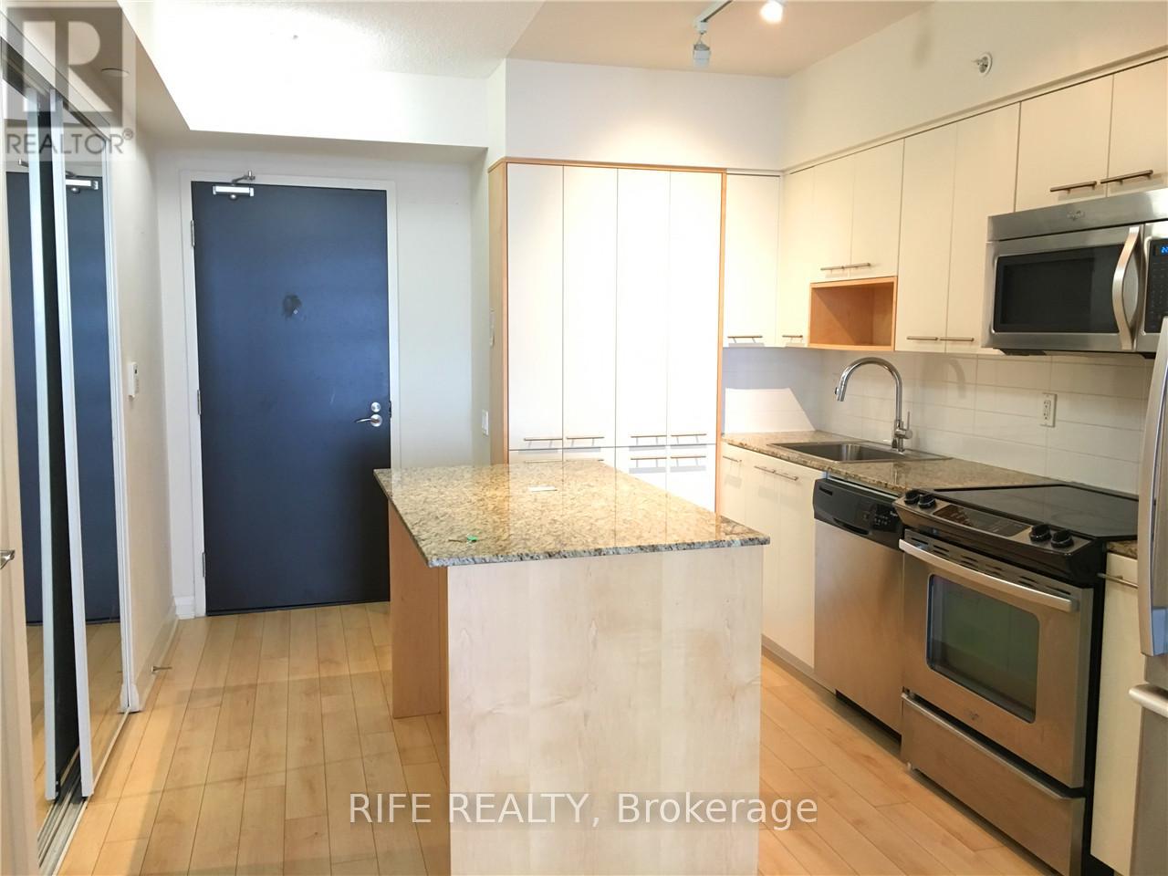 1809 - 5 Valhalla Inn Road, Toronto, Ontario  M9B 0B1 - Photo 3 - W12690898