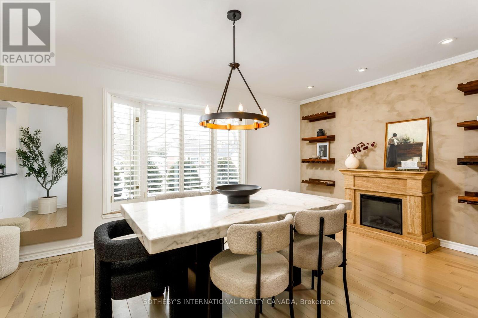 92 Delma Drive, Toronto, Ontario  M8W 4P1 - Photo 10 - W12836476