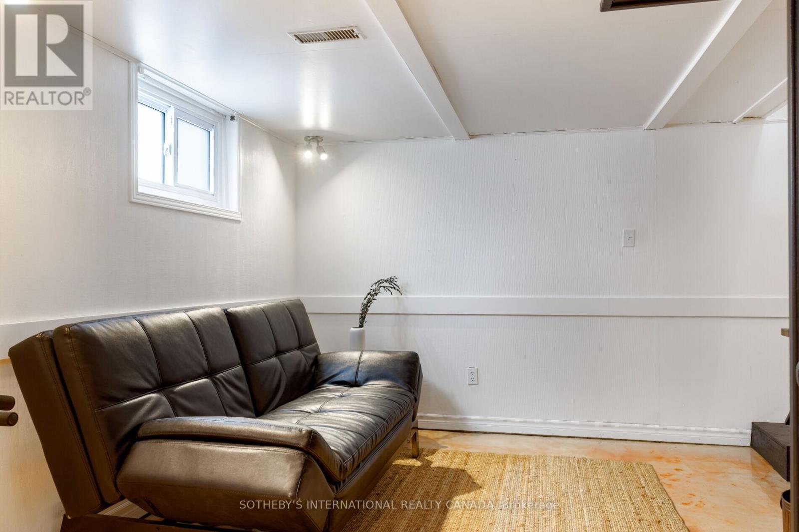 92 Delma Drive, Toronto, Ontario  M8W 4P1 - Photo 41 - W12836476