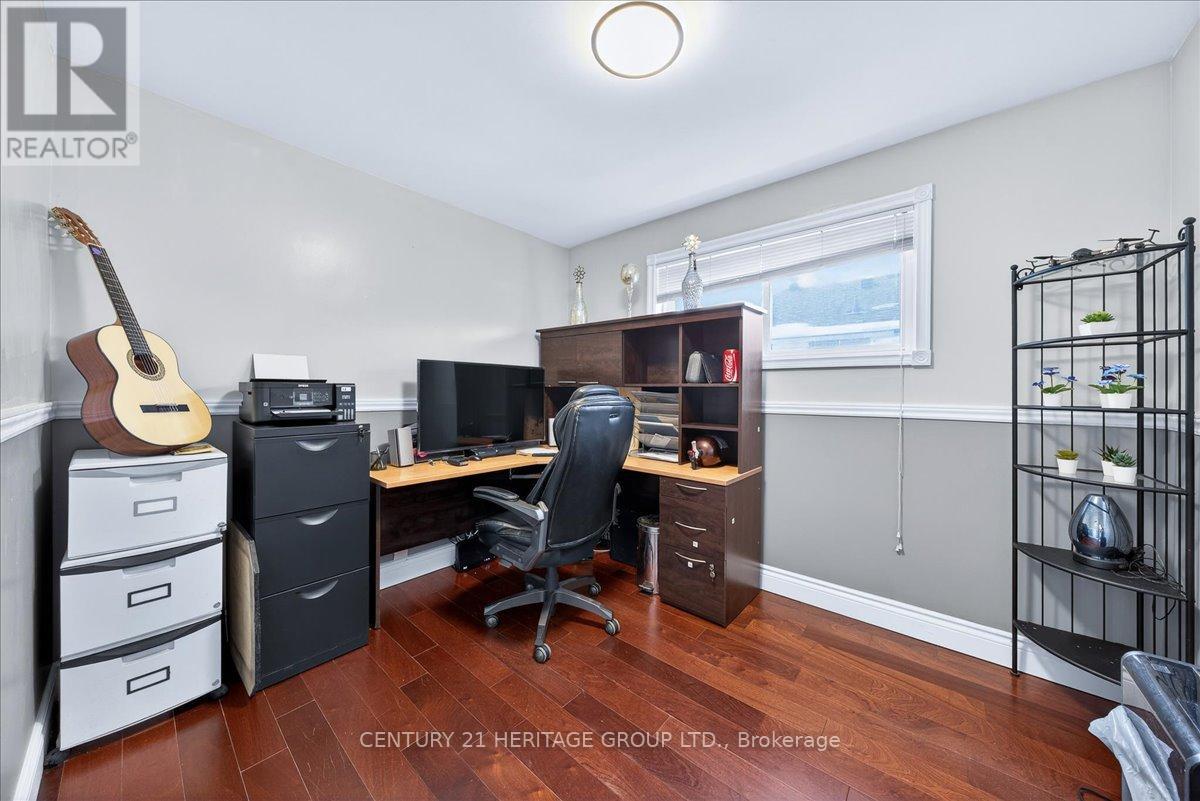 130 Rangoon Road, Toronto, Ontario  M9C 4P2 - Photo 24 - W12836960