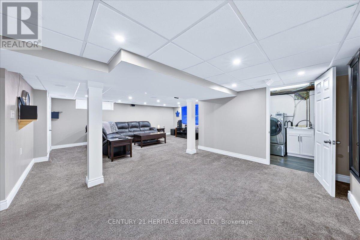 130 Rangoon Road, Toronto, Ontario  M9C 4P2 - Photo 33 - W12836960