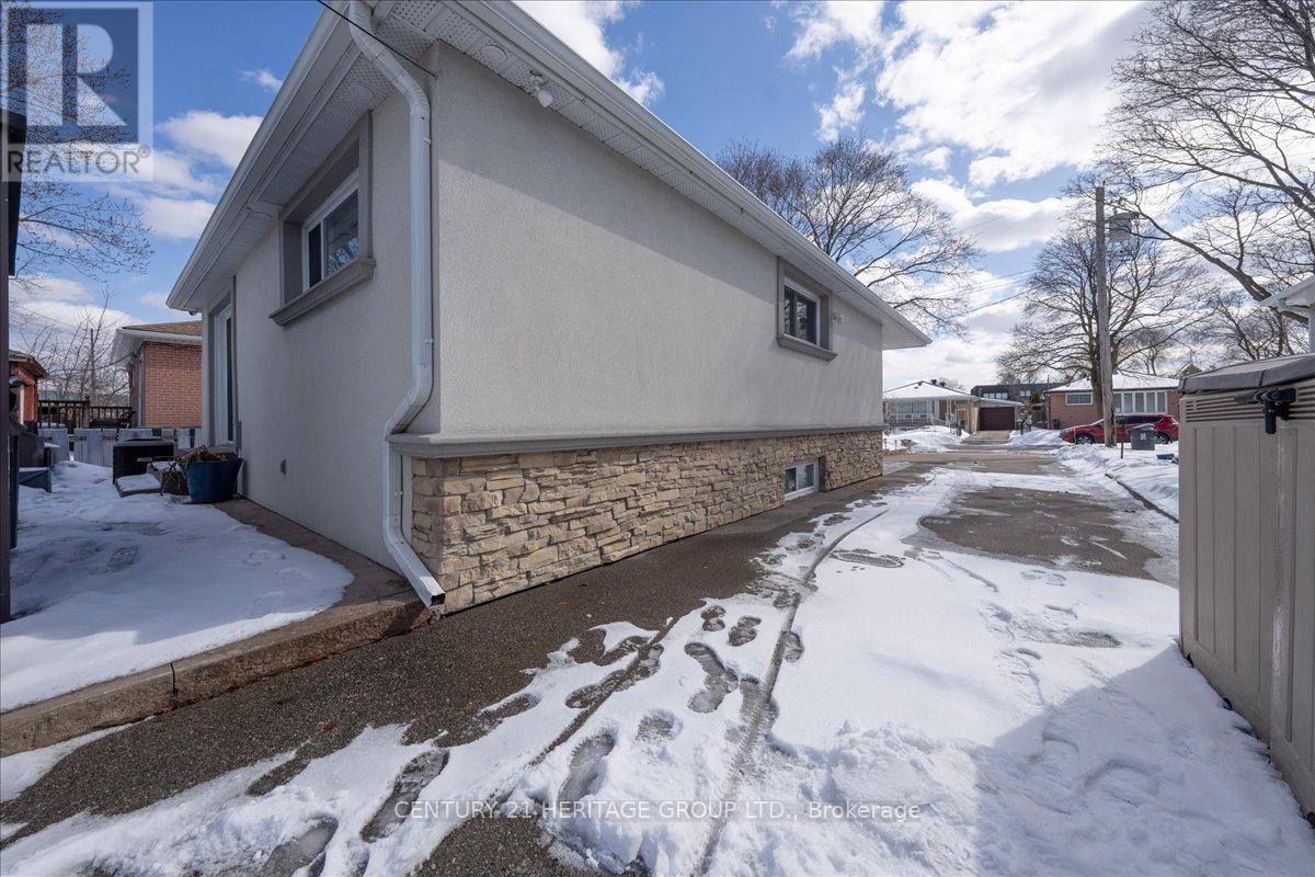 130 Rangoon Road, Toronto, Ontario  M9C 4P2 - Photo 38 - W12836960