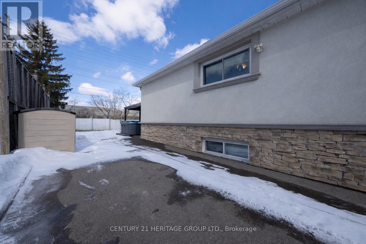 130 Rangoon Road, Toronto, Ontario  M9C 4P2 - Photo 39 - W12836960