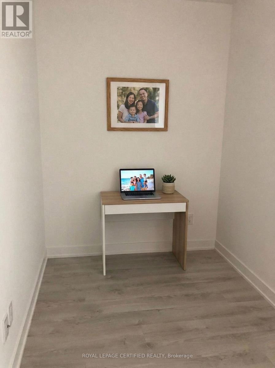 1409 - 160 Flemington Road, Toronto (Yorkdale-Glen Park), Ontario  M6A 2P4 - Photo 3 - W12836968