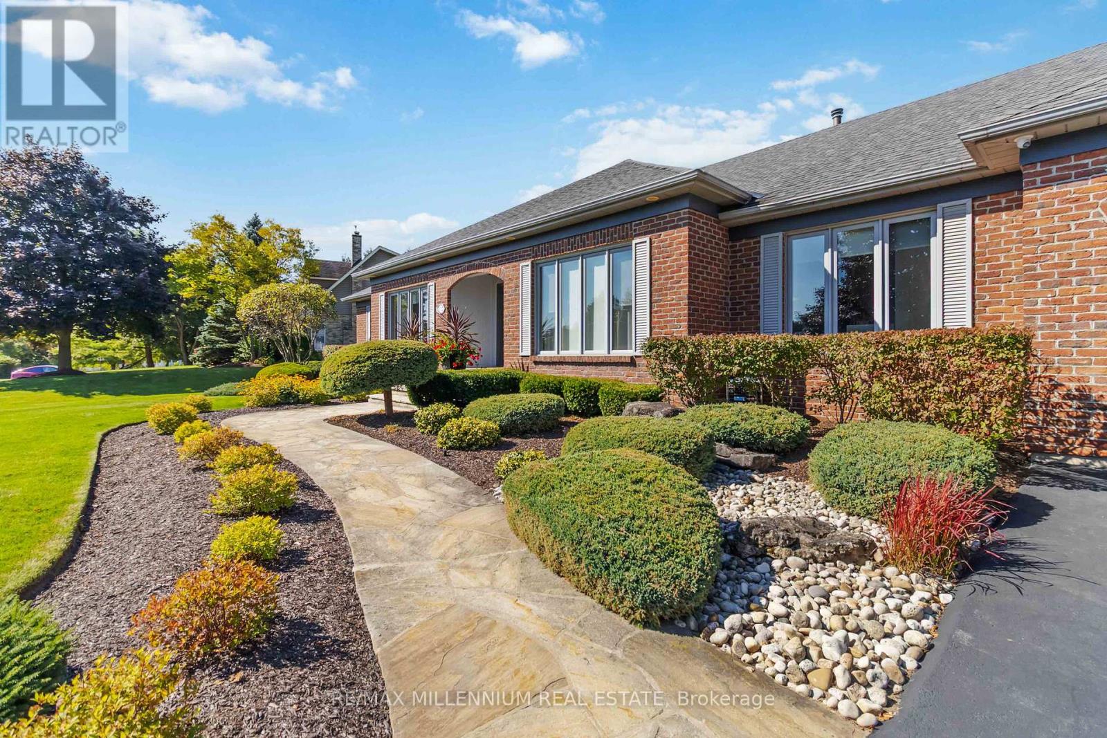 112 Cobblestone Place, Guelph/eramosa, Ontario  N0B 1K0 - Photo 3 - X12836976