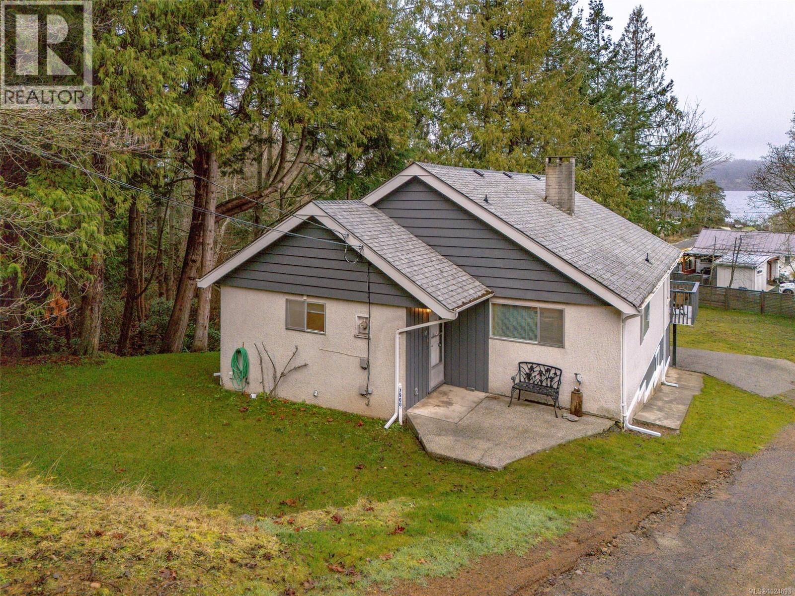7900 Lantzville Rd, Lantzville, British Columbia