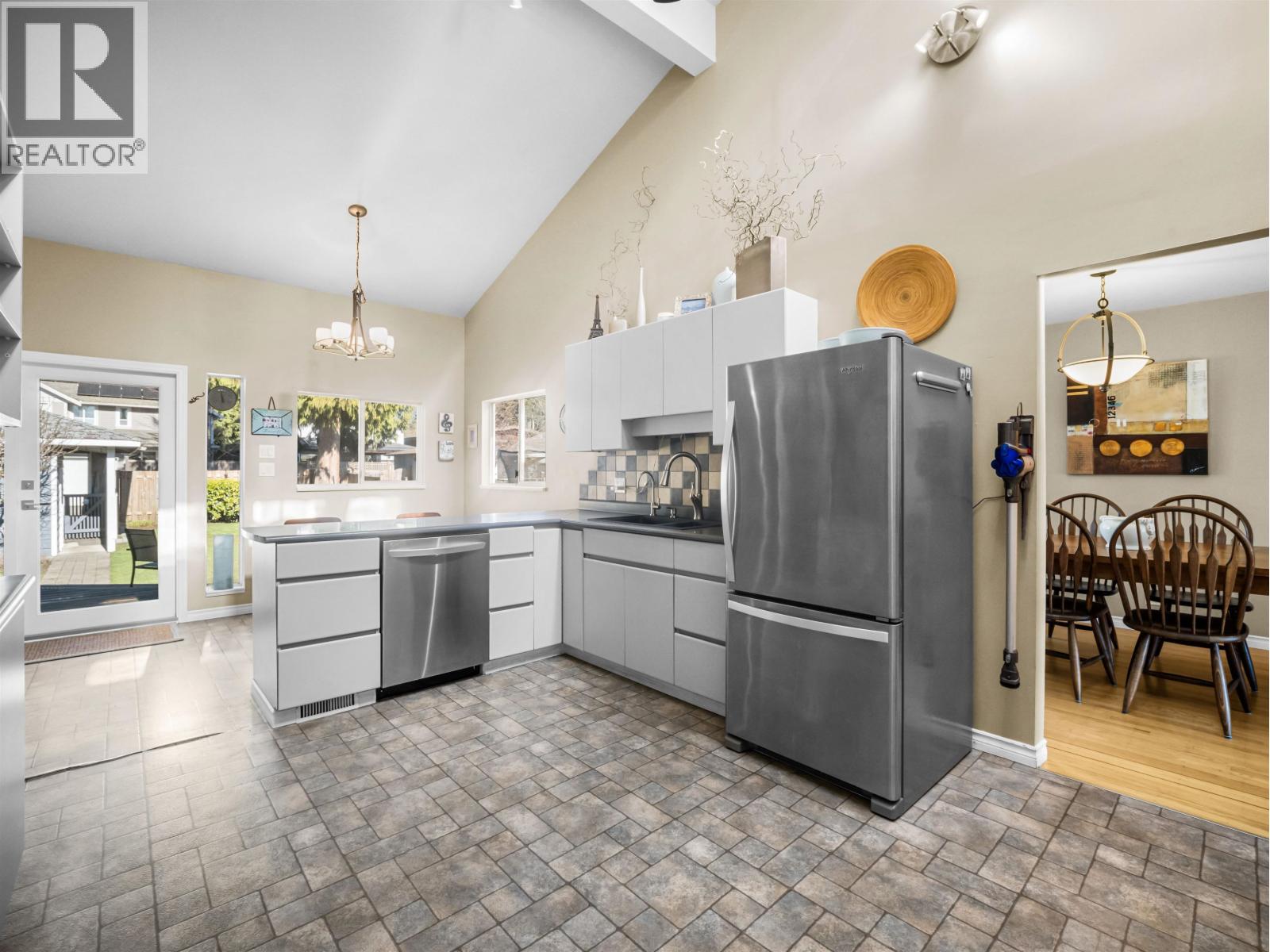 1140 W 20th Street, North Vancouver, British Columbia  V7P 2B7 - Photo 8 - R3092880