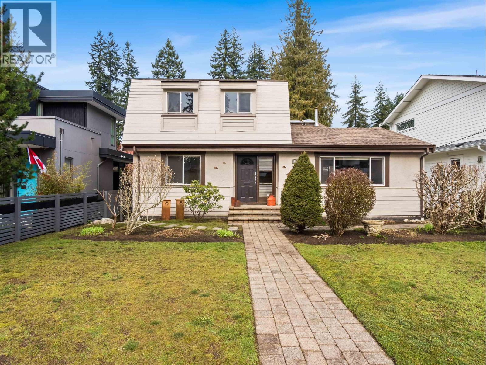 1140 W 20th Street, North Vancouver, British Columbia  V7P 2B7 - Photo 24 - R3092880