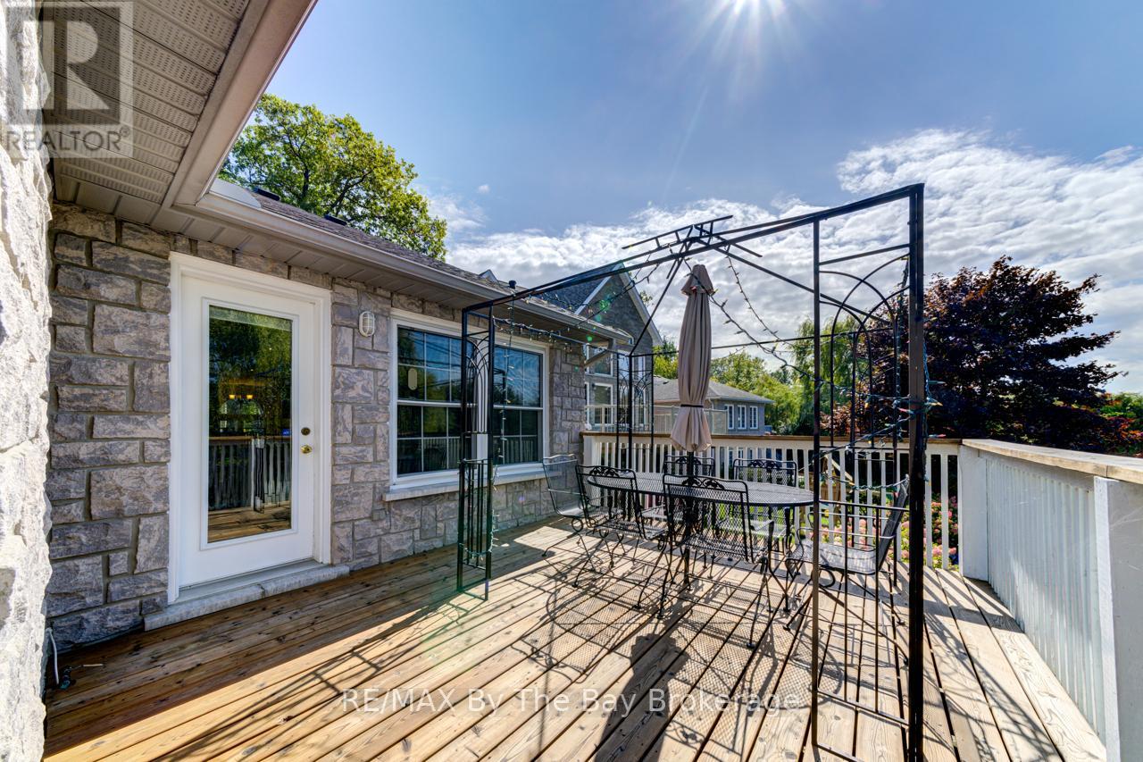 1902 River Road W, Wasaga Beach, Ontario  L9Z 2W2 - Photo 10 - S12837016