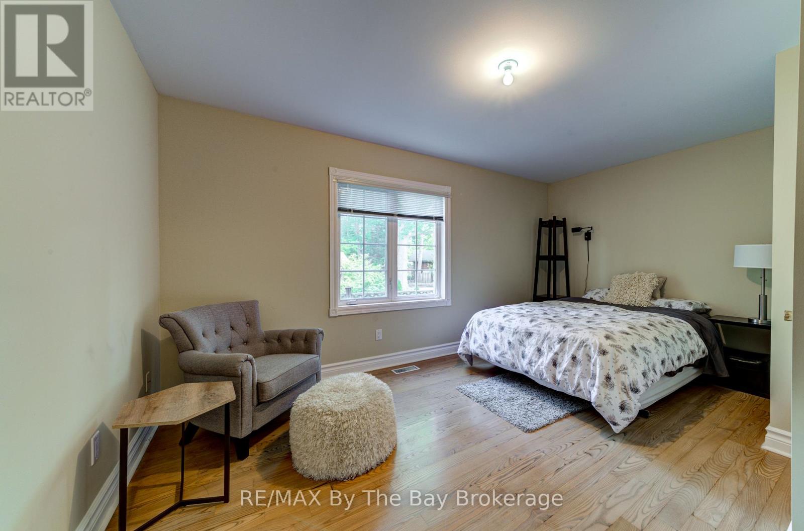 1902 River Road W, Wasaga Beach, Ontario  L9Z 2W2 - Photo 18 - S12837016