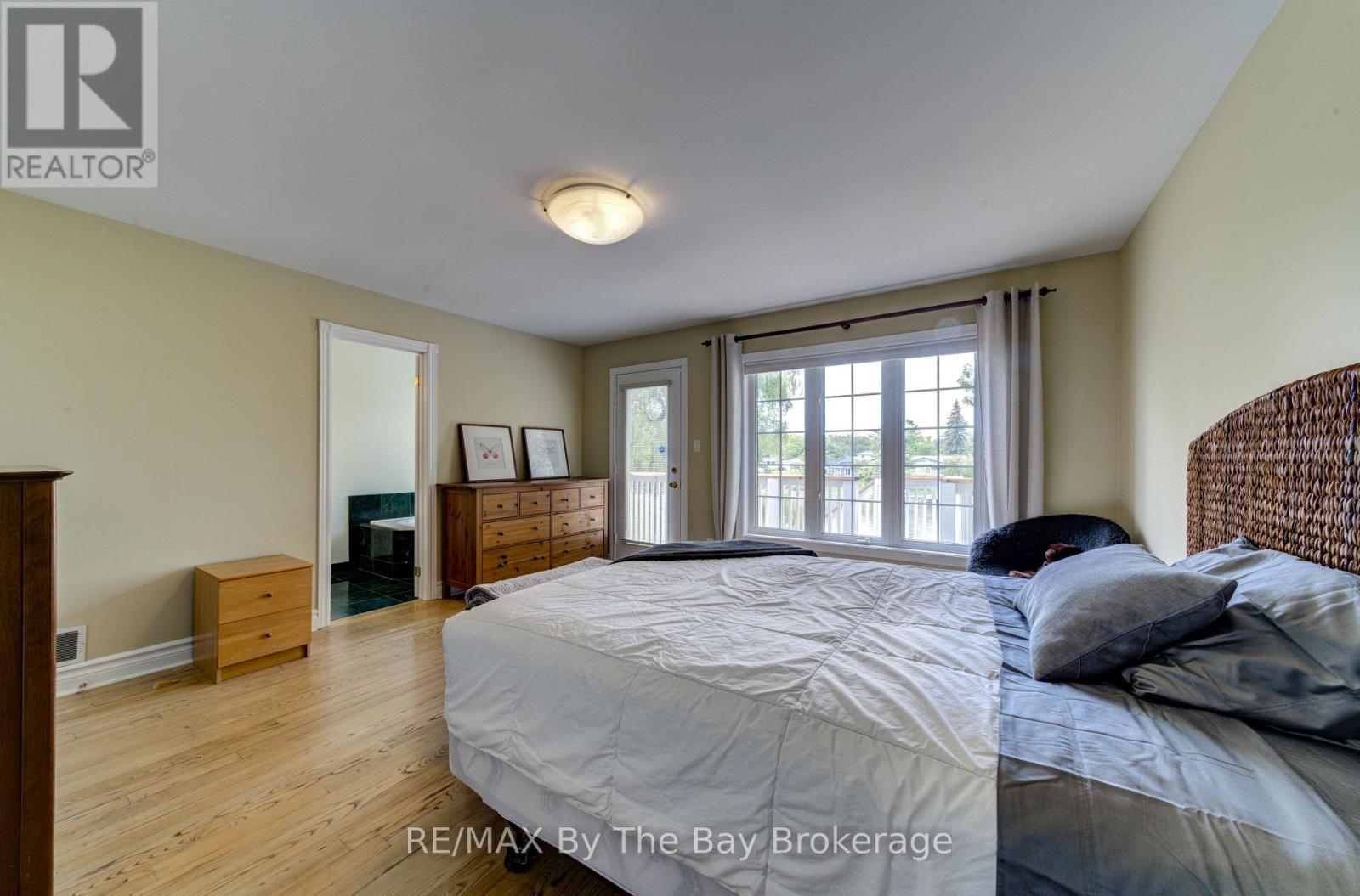 1902 River Road W, Wasaga Beach, Ontario  L9Z 2W2 - Photo 23 - S12837016