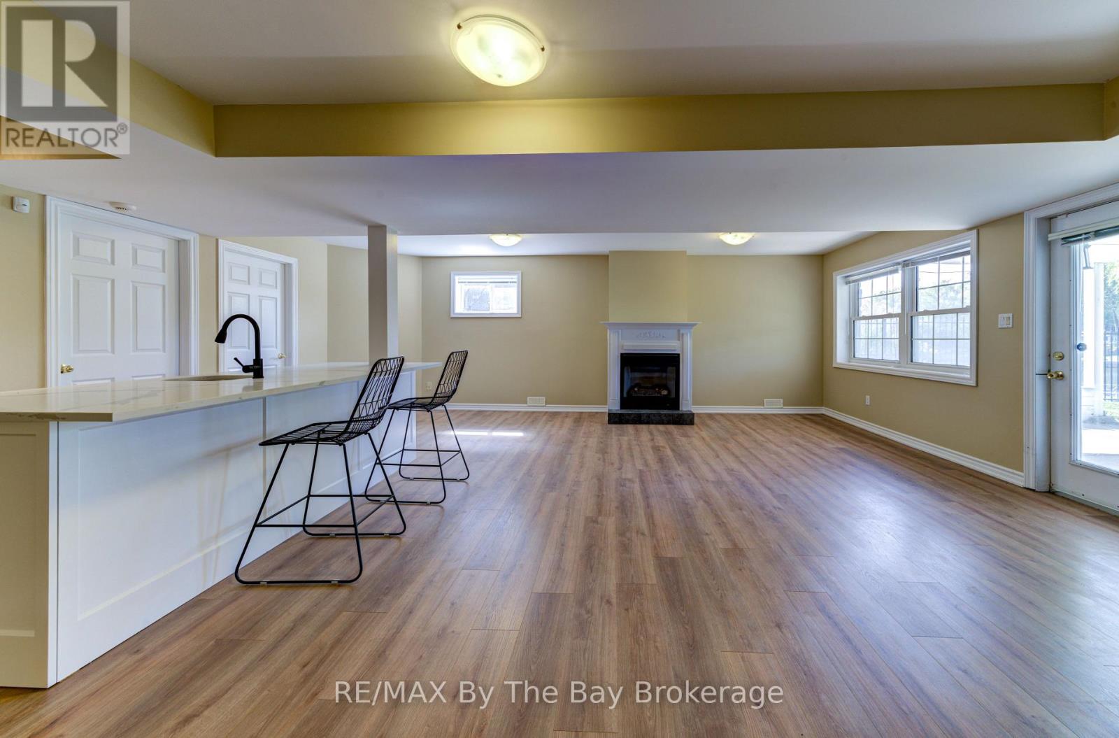 1902 River Road W, Wasaga Beach, Ontario  L9Z 2W2 - Photo 28 - S12837016