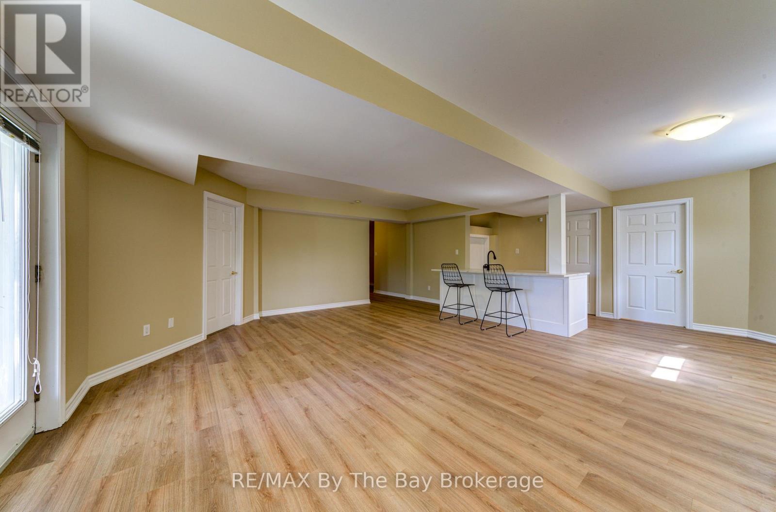 1902 River Road W, Wasaga Beach, Ontario  L9Z 2W2 - Photo 40 - S12837016